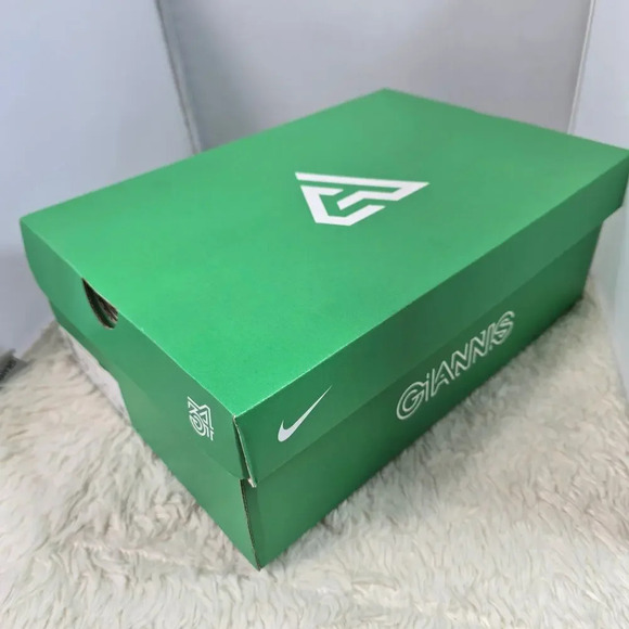 Nike Giannis Immortality 3 Low Shoes Men's 9.5 Berry Guava Ice Fossil Gold New - Picture 12 of 13